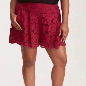 Torrid Scalloped Floral Lace Shorts